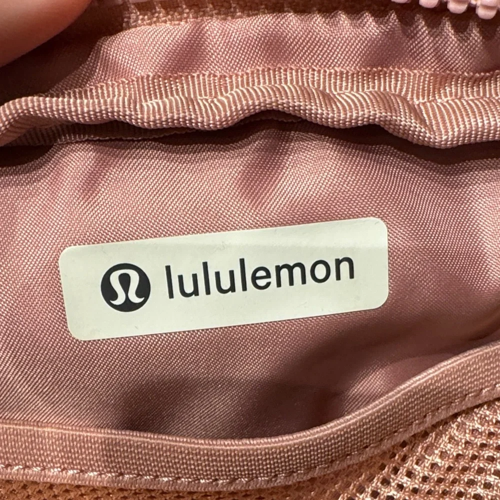 Lululemon Blush Pink Crossbody Bag - Picture 7 of 10